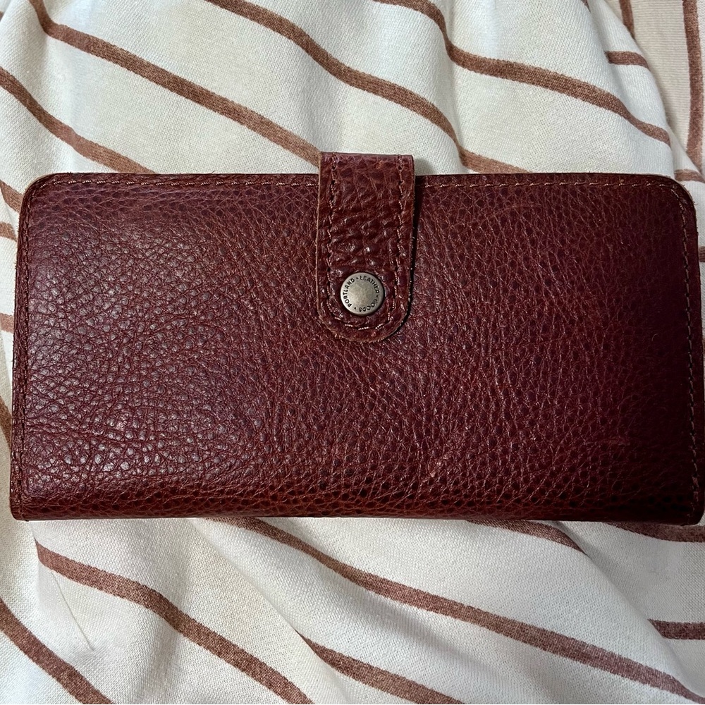 NWOT Portland Leather Nutmeg Bifold Wallet